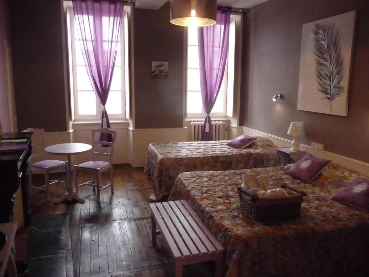 Hotel Du Commerce Semur-en-Auxois Room photo